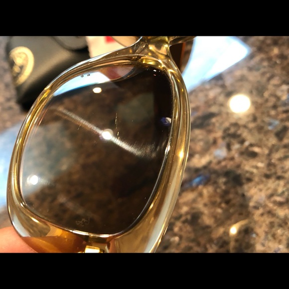 Ray Ban Women’s Sunglasses - Picture 3 of 3